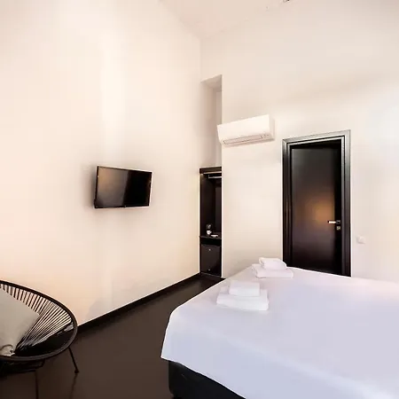Hotel Nin&bau Sarri 2 3*