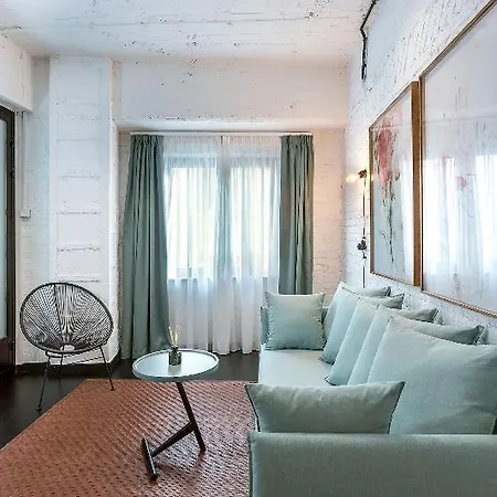 Hotel Nin&bau Sarri 2 3*