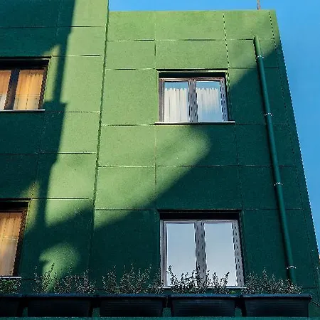 Nin&bau Sarri 2 Hotel 3*